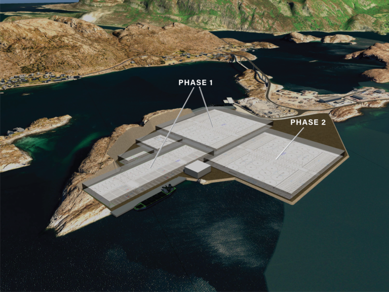 The development of Brennholmen in Åfjord municipality is planned to be developed in 2 phases. Phase 1 includes producing 10,000 tons of edible fish and 10 million smolts, and phase 2 is designed with an additional 10,000 tons of edible fish.